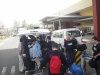 17 02 Arrivée Phnom Penh Nos deux bus au rendez-vous.JPG